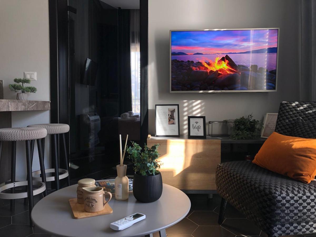 Urban Stay Tirana Deluxe Екстериор снимка