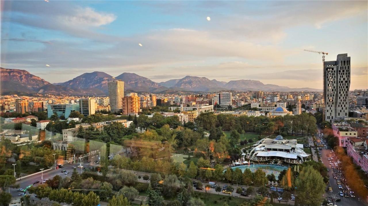 Urban Stay Tirana Deluxe Екстериор снимка