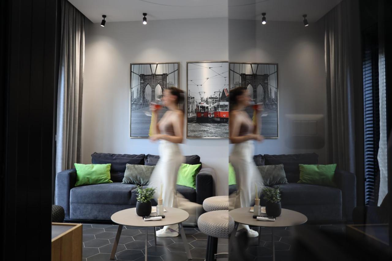 Urban Stay Tirana Deluxe Екстериор снимка
